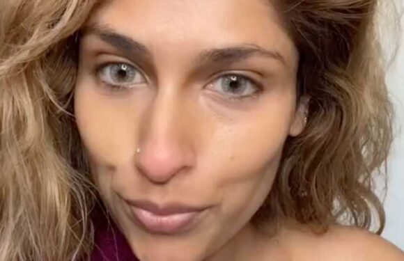 My tip for a 'free face lift' works in 30 seconds – it's the best anti-aging hack | The Sun