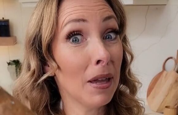 Naturopathic doctor reveals the the best way to poop INSTANTLY