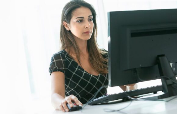 Now your SUNGLASSES are making you look old, according to Gen Z