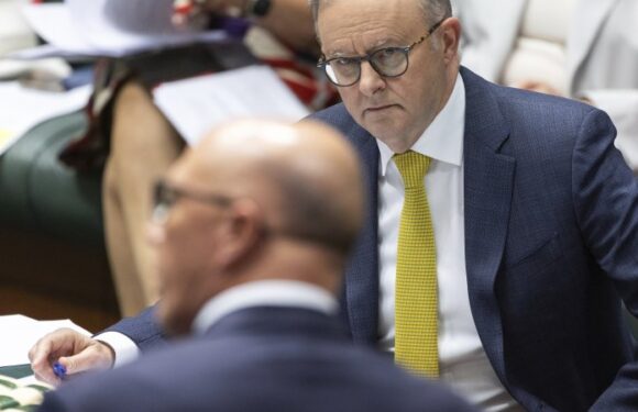 PM reveals talks with Virgin chiefs about block on Qatar flights