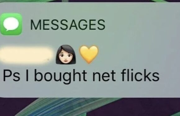 People share unintentionally hilarious texts from old people