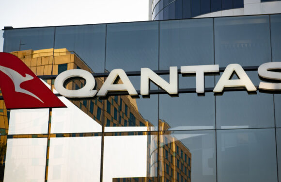 Qantas loses High Court appeal over sacked workers