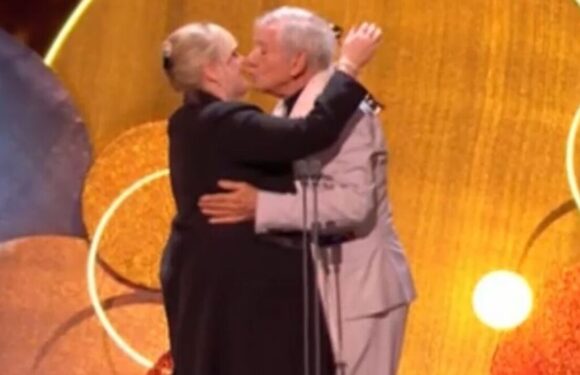 Sarah Lancashire in awkward moment after third NTA win