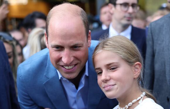 Selfie-savvy William and Kate ride high in the polls