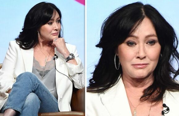 Shannen Doherty breaks down in tears as she shares emotional cancer update