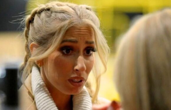 Stacey Solomon comforts tearful mother as family makes show history