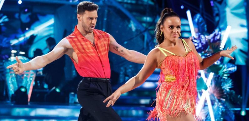 Strictly viewers blown away by sizzling chemistry between Ellie and Vito