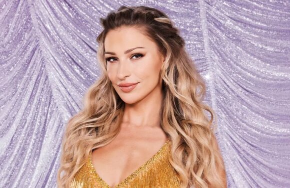 Strictly’s Zara McDermott shows off injury and says half her toe ‘has come off’