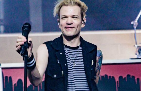 Sum 41's Deryck Whitbey Still Bedridden, Having Trouble Breathing After Pneumonia Hospitalization
