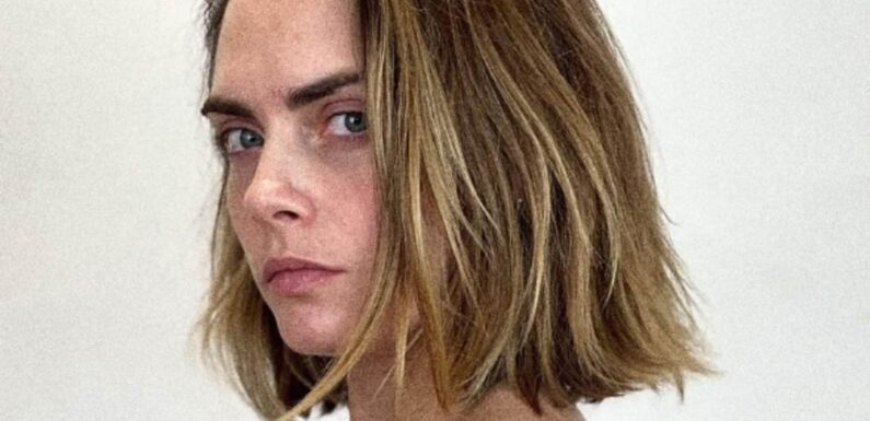 Topless Cara Delevingne suffers an embarrassing blunder