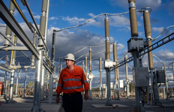 Tradie migration solution needed to meet renewable energy target: union, industry