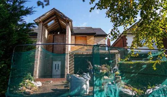 We live next door to an abandoned rat-infested building site