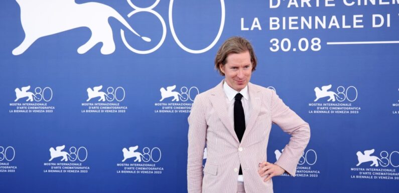 Wes Anderson Talks Strikes & Controversial Roald Dahl Book Edits: “I Don’t Even Want The Artist To Modify Their Work” — Venice