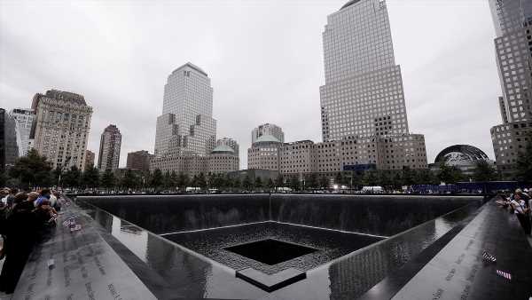 9/11 memorial is chained off outside World Trade Center