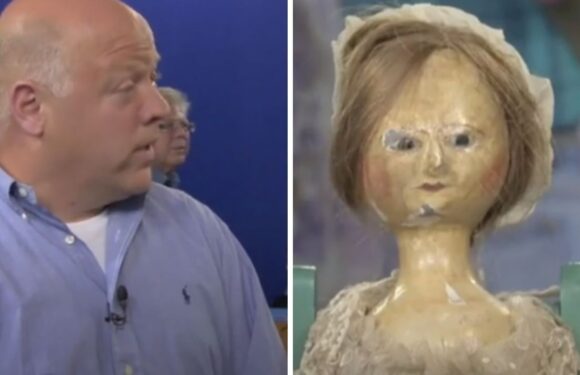 Antiques Roadshow guest gobsmacked by valuation of creepy dolls