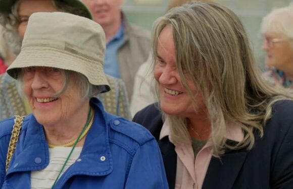 Antiques Roadshow guests astounded by eye-watering value of paintings