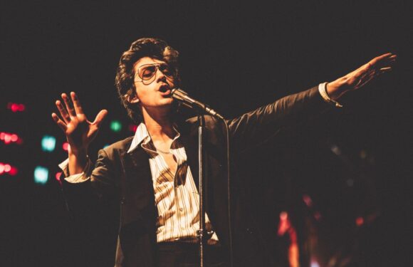 Arctic Monkeys Close North American Jaunt With Red-Hot Set at the Kia Forum: Concert Review