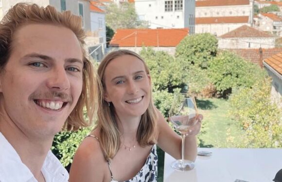 Australian couple are covered with dozens of bed bug bites