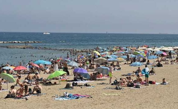 Beautiful city with ‘dirty’ beach where tourists swim in sea of cigarette butts