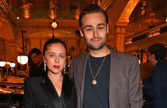 Benidorm star marries Hollywood actor in gorgeous London ceremony