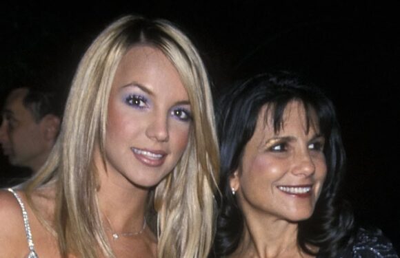 Britney Spears reveals she used to drink in eighth grade with her mom