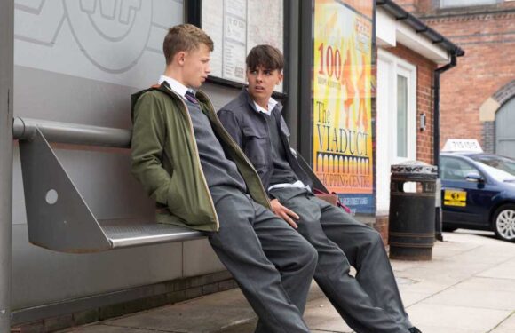 Coronation Street fans rage 'why do they keep doing this?!' as they call out big problem with new child stars | The Sun