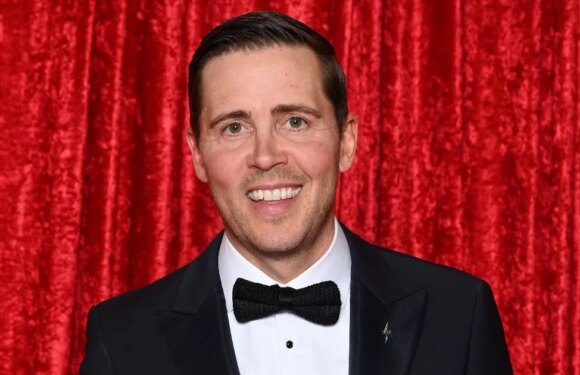 Coronation Streets Todd Grimshaw star Gareth Pierces life with stunning wife