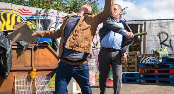 Corrie Tim murder fears as killer Stephen unmasked after dark past exposed