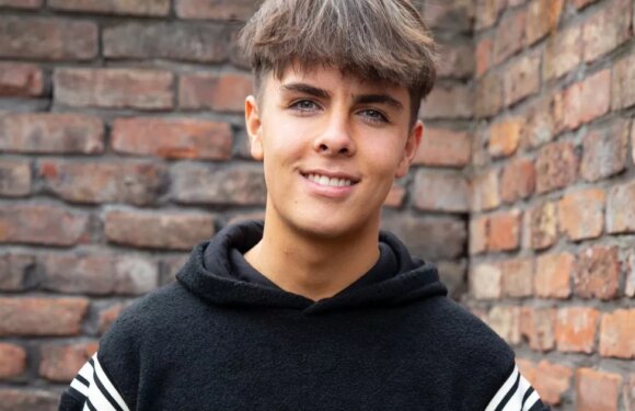 Corries Mason star is son of top radio DJ who is linked to Emmerdale icon