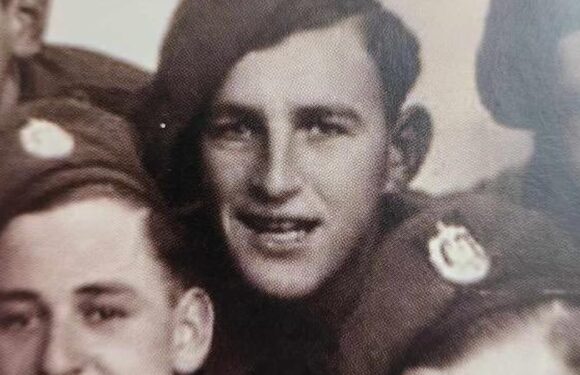 Family of WWII paratrooper want servicemen to take part in funeral