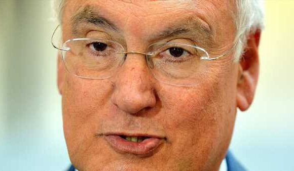 Former Ofsted boss says 90% of schools ranked as good is 'nonsense'