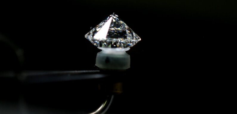 G7 countries want to ban Russian diamonds but it’s proving very hard