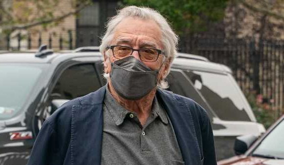 Grumpy Robert De Niro testifies in sensational ex-assistant showdown