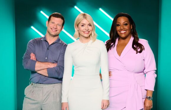 Holly Willoughby to be replaced by This Morning co-star as she quits after 14 years