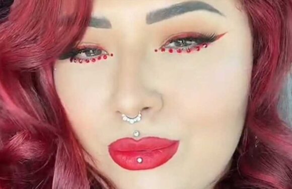 I gave my tiny bathroom a $150 makeover – I went the cheapest route to make it cute & vibrant, everything is from Amazon | The Sun