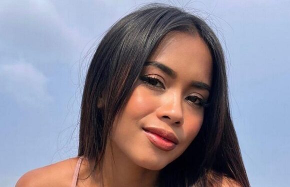 Im a teacher who gets sexy after class – people are wowed by my side job