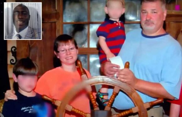 I'm leaving my husband and 4 kids for a 26-year-old I've met online – everyone thinks he’s a scammer but it's true love | The Sun