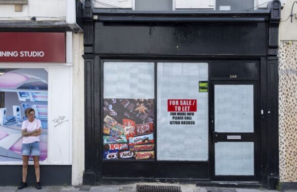 Major retailer set to shut a store this month as high street closures continue