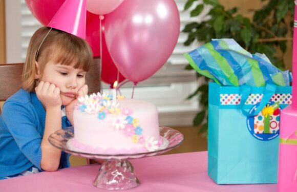 Mum throws Build-A-Bear party for daughter and makes sobbing kids hand toys over