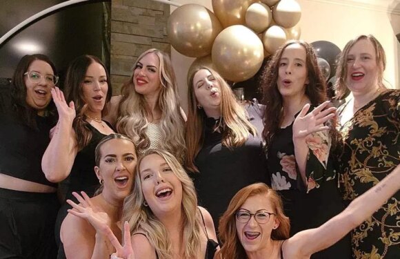 My pals threw me surprise divorce party when my marriage ended – it was epic