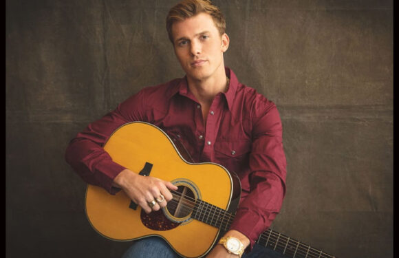 Parker McCollum Announces 2024 Headlining 'Burn It Down Tour'