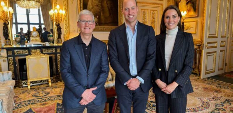 Prince William & Kate met with Apple CEO Tim Cook & got new iPhones
