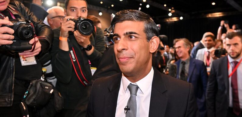Rishi Sunak would beat Sir Keir in a 10k race, a new MoS poll reveals