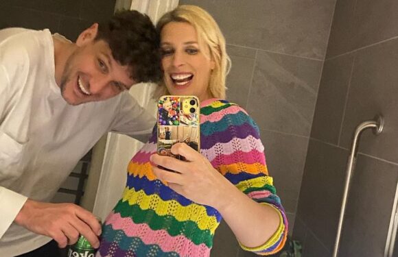Sara Pascoe gives birth to her second child