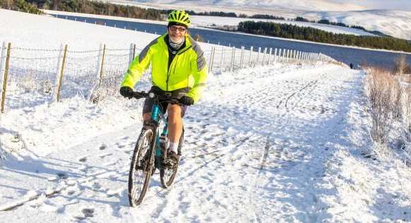‘Snow chaos’ warning for UK with Brits told ‘look over shoulders’ by expert