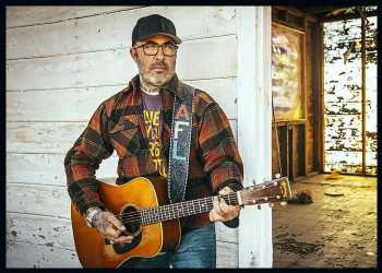 Staind's Aaron Lewis Under Fire For Spelling Out 'Trump 24' Using Dead Coyotes