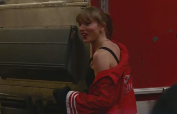 Taylor Swift Attends Travis Kelce's Kansas City Chiefs Game