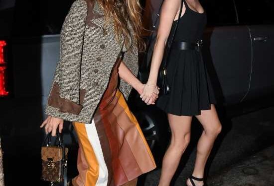 Taylor Swift spent the weekend with her new squad & Travis Kelce spent the night