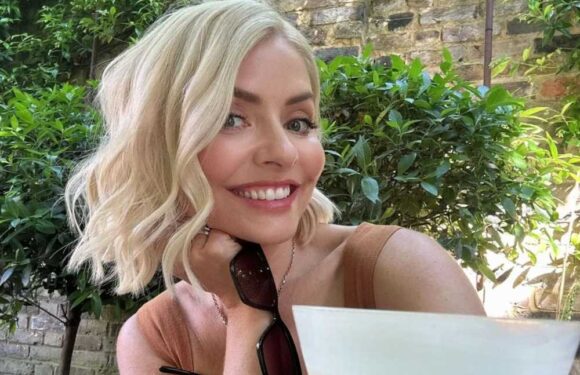 The 9 cheap beauty hacks Holly Willoughby swears by to look as good as she did 14 years ago – and one tip is FREE | The Sun