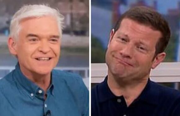 This Morning hosts in awkward moment as Phillip Schofield gets mentioned
